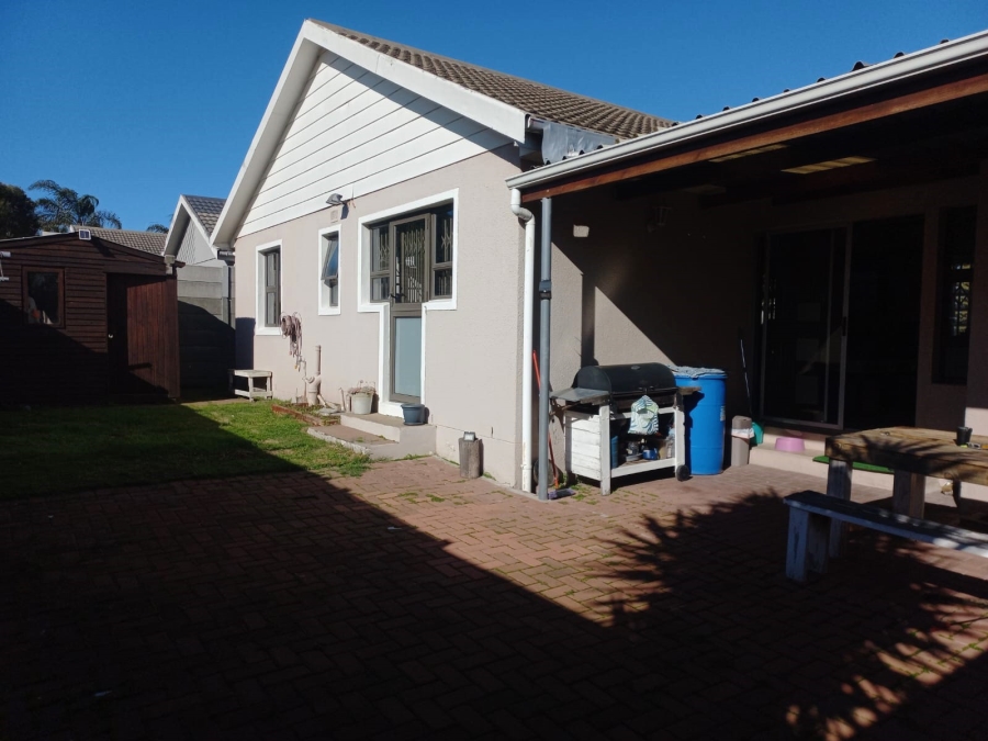 3 Bedroom Property for Sale in Vredekloof Western Cape